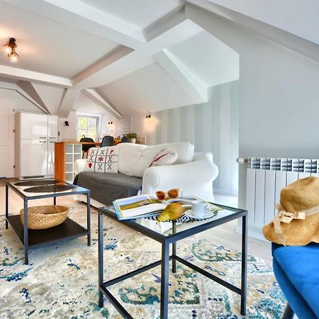 Apartament Beztroski Ustrzyki Dolne Bagian luar foto