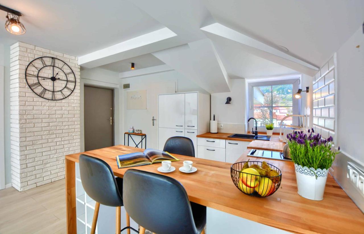 Apartament Beztroski Ustrzyki Dolne Bagian luar foto