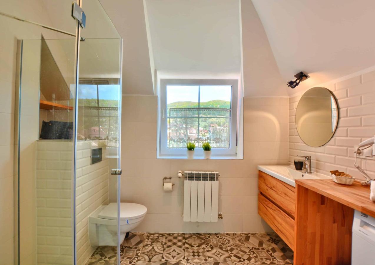 Apartament Beztroski Ustrzyki Dolne Bagian luar foto